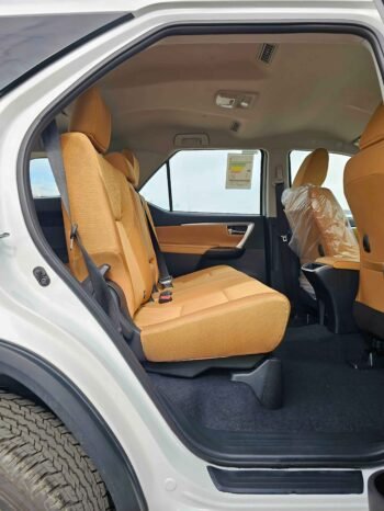 TOYOTA FORTUNER Image 3