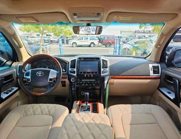 TOYOTA LANDCRUISER GR SPORT 2015 БЕНЗИН V8 4.6L A/T