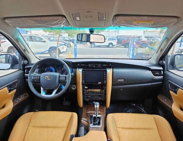 TOYOTA FORTUNER FULL OPTION 2024 PETROL V4 2.7L A/T