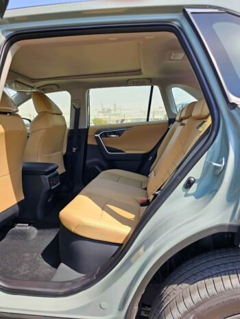 TOYOTA RAV4 Image 6