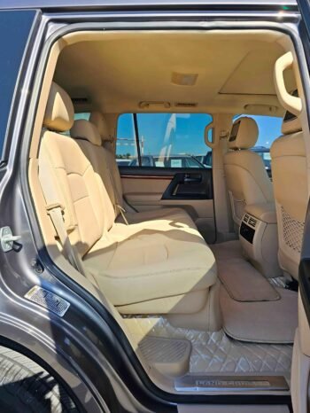 TOYOTA LANDCRUISER Image 2