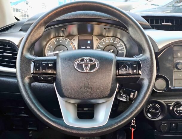 TOYOTA HILUX GLX 2023 PETROL V4 2.7L A/T