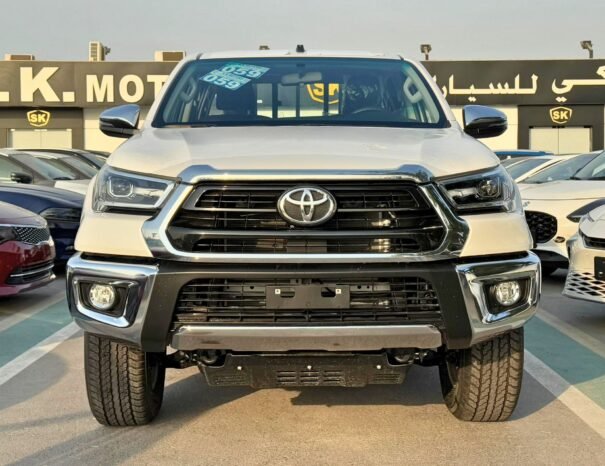 TOYOTA HILUX SR5 2025 PETROL V4 2.7L M/T