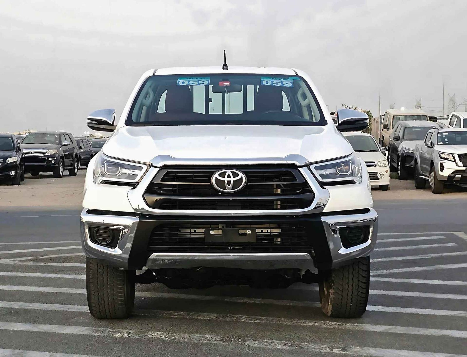 TOYOTA HILUX GLX 2023 БЕНЗИН V4 2.7L A/T