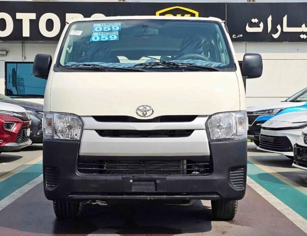 TOYOTA HIACE STANDRAD ROOF PASSENGER VAN 2022 V4 2.7L M/T