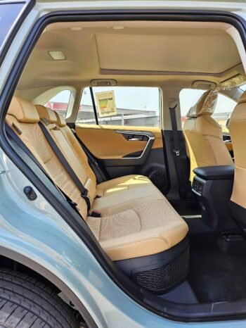 TOYOTA RAV4 Image 14