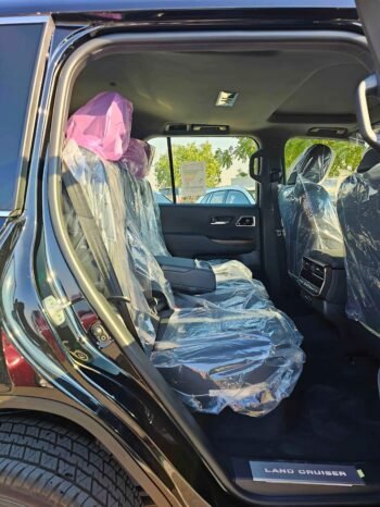 TOYOTA LANDCRUISER Image 4