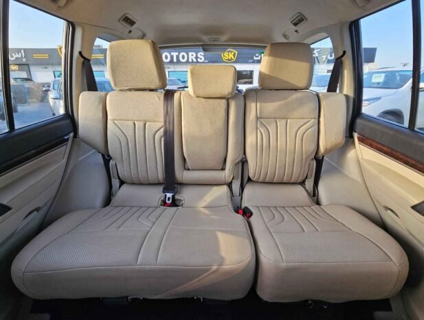MITSUBISHI PAJERO DOUBLE TONE 2020 PETROL V6 3.5L A/T