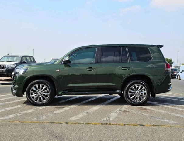 TOYOTA LANDCRUISER GR SPORT 2015 БЕНЗИН V8 4.6L A/T