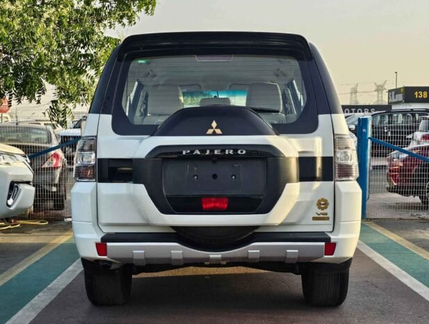 MITSUBISHI PAJERO DOUBLE TONE 2020 PETROL V6 3.5L A/T