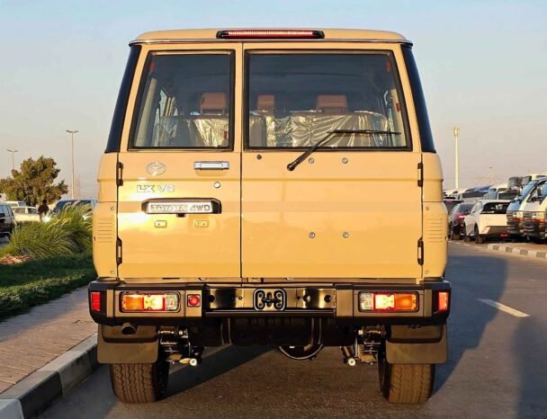 TOYOTA LANDCRUISER HARD TOP LX 2024 PETROL V6 4.0L A/T