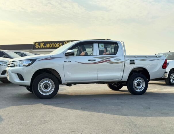 TOYOTA HILUX Image 12