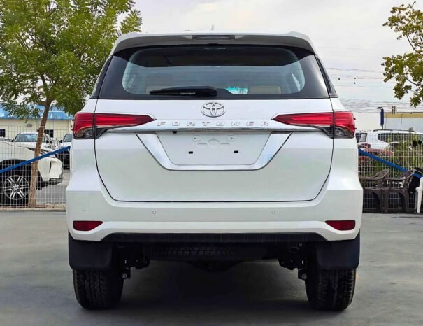 TOYOTA FORTUNER FULL OPTION 2024 PETROL V4 2.7L A/T