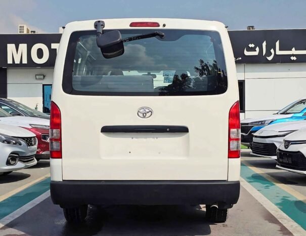 TOYOTA HIACE STANDRAD ROOF PASSENGER VAN 2022 V4 2.7L M/T