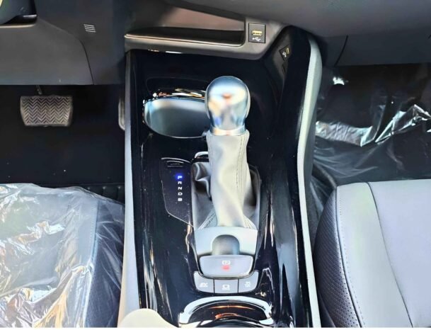 تويوتا CHR 2023 هايبرد 2023 هايبرد V4 1.8L A/T