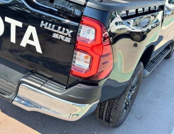 TOYOTA HILUX SR5 2025 PETROL V4 2.7L AT
