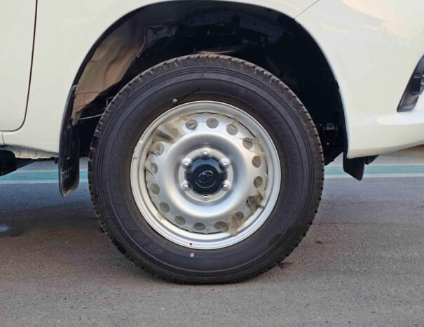 TOYOTA HILUX DLX-G1 BASIC NARROW BODY DIESEL 2025 V4 2.4L M/T