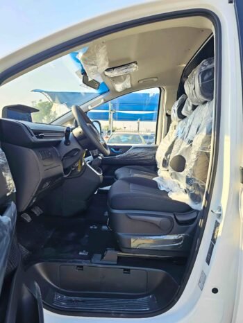 HYUNDAI STARIA Image 6