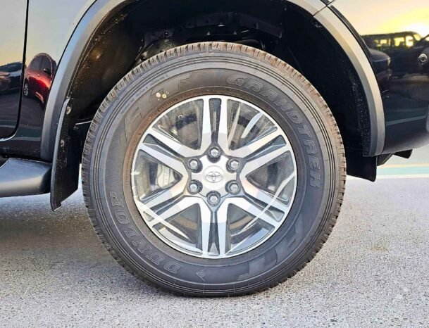 TOYOTA FORTUNER BASIC 2025 PETROL V4 2.7L A/T