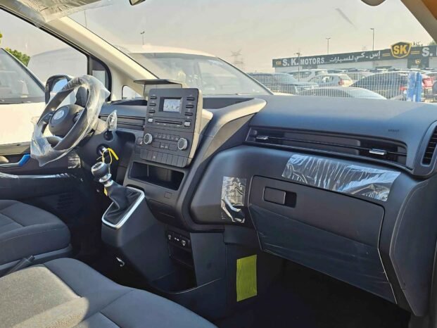 HYUNDAI STARIA CARGO 2025 PETROL V4 2.2L M/T