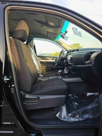 TOYOTA HILUX Image 6
