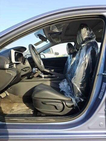 HYUNDAI ELANTRA Image 8