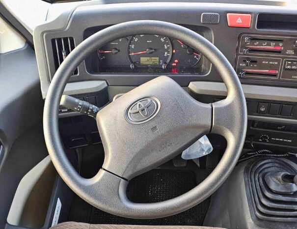 TOYOTA COASTER 2025 DIESEL V6 4.0L M/T