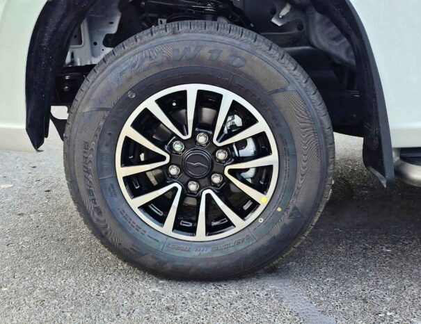 ZXAUTO TERRALORD TURBO LUXURY PETROL V4 2.0L MT