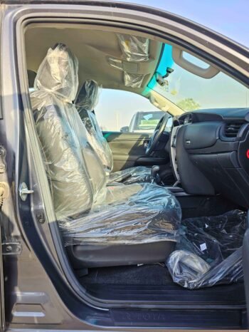 TOYOTA FORTUNER Image 7