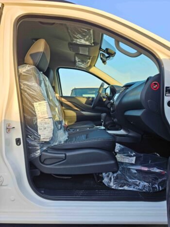NISSAN NAVARA Image 6