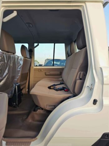 TOYOTA LAND CRUISER PICKUP Image 5