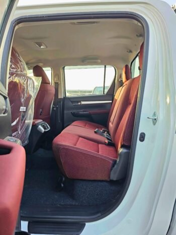 TOYOTA HILUX Image 4