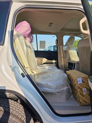 TOYOTA LANDCRUISER Image 8