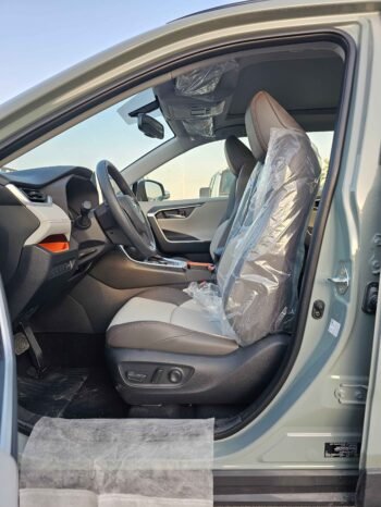 TOYOTA RAV4 Image 8
