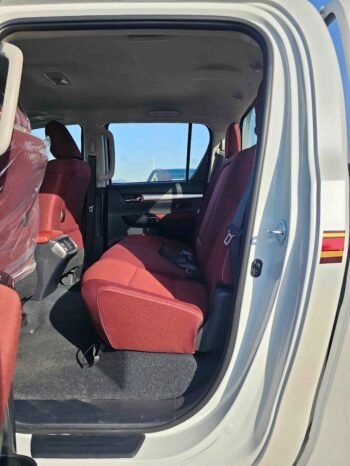 TOYOTA HILUX Image 3