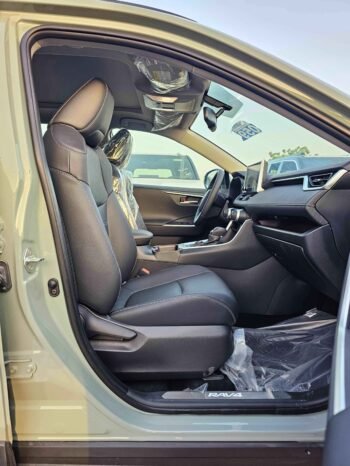 TOYOTA RAV4 Image 7