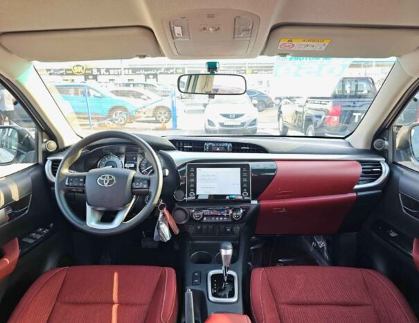 تويوتا هايلكس هايلكس SR5 ضيقة الهيكل 2025 بنزين V4 2.7L A/T