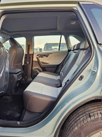 TOYOTA RAV4 Image 6