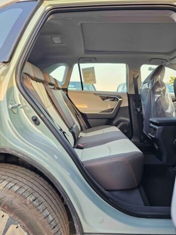 TOYOTA RAV4 Image 5