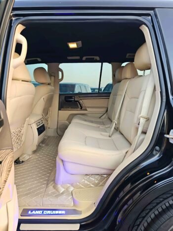 TOYOTA LANDCRUISER Image 6