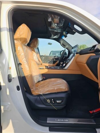 LEXUS LX 600 Image 6