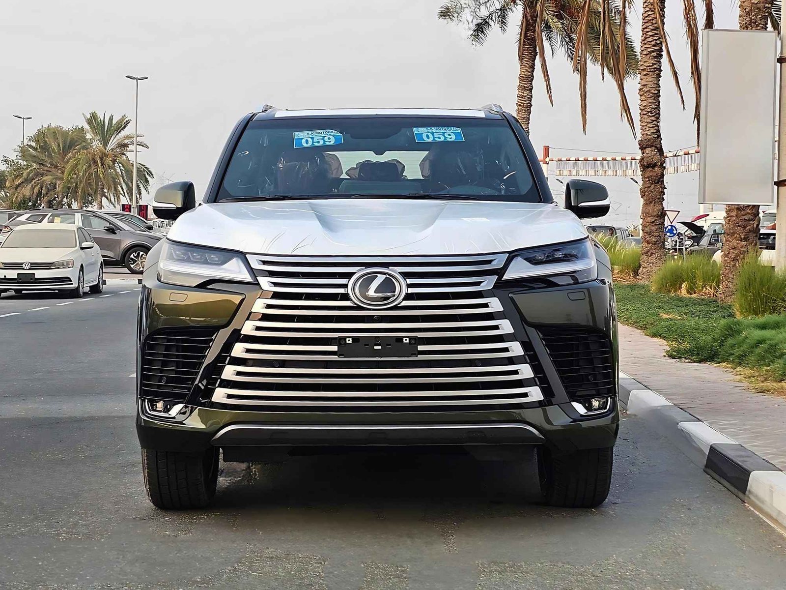 لكزس LX600 أوربان كاكي 2025 بنزين V6 3.5L A/T