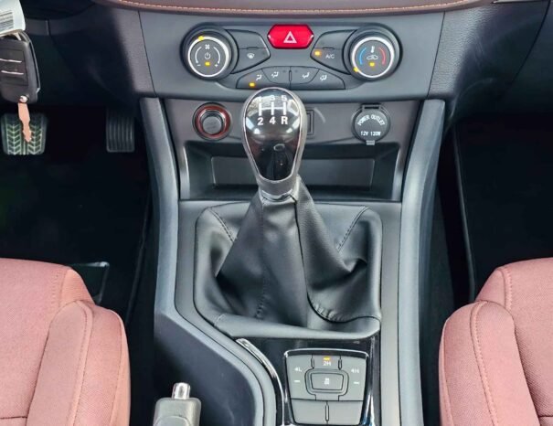 ZXAUTO TERRALORD TURBO LUXURY PETROL V4 2.0L MT