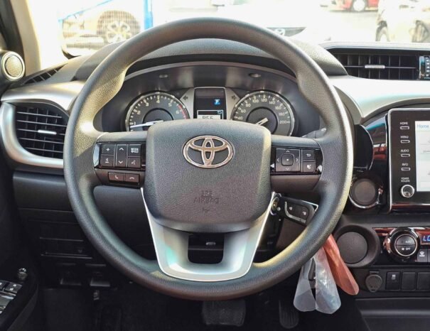 تويوتا هايلكس هايلكس SR5 ضيقة الهيكل 2025 بنزين V4 2.7L A/T