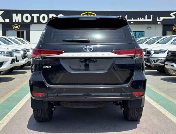 TOYOTA FORTUNER EXR 2023 PETROL V4 2.7L A/T