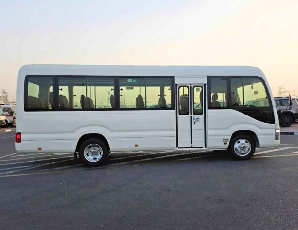 TOYOTA COASTER 2025 DIESEL V6 4.0L M/T
