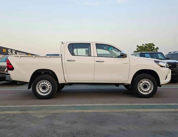 TOYOTA HILUX DLX-G1 BASIC NARROW BODY DIESEL 2025 V4 2.4L M/T