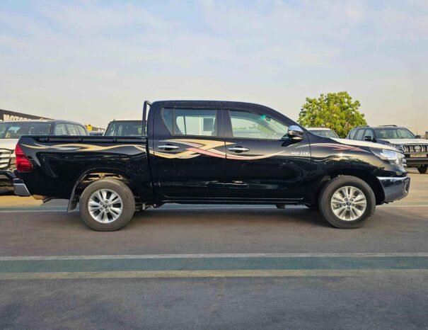 TOYOTA HILUX SR5 NARROW BODY 2025 PETROL V4 2.7L A/T