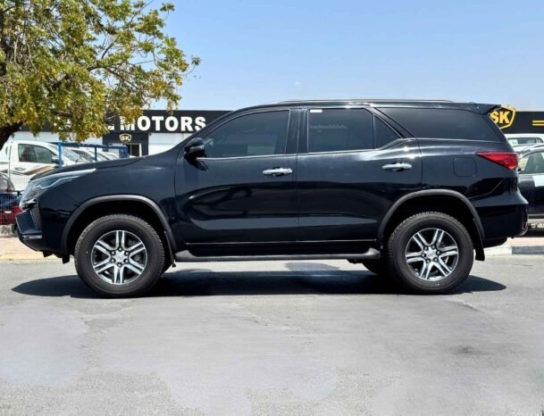 TOYOTA FORTUNER EXR 2023 PETROL V4 2.7L A/T