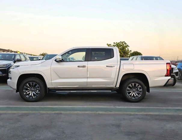 MITSUBISHI L200 SPORTERO 2024 ДИЗЕЛЬ V4 2.4L A/T